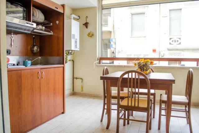 Reggio Central House Low Cost Per 4 Реджо-Калабрія Екстер'єр фото
